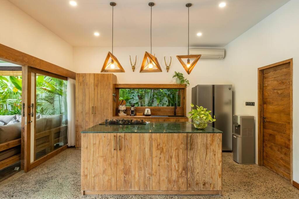 Villa Designer New 3Bdr - Lush Garden+Pool Gili Trawangan Exterior foto
