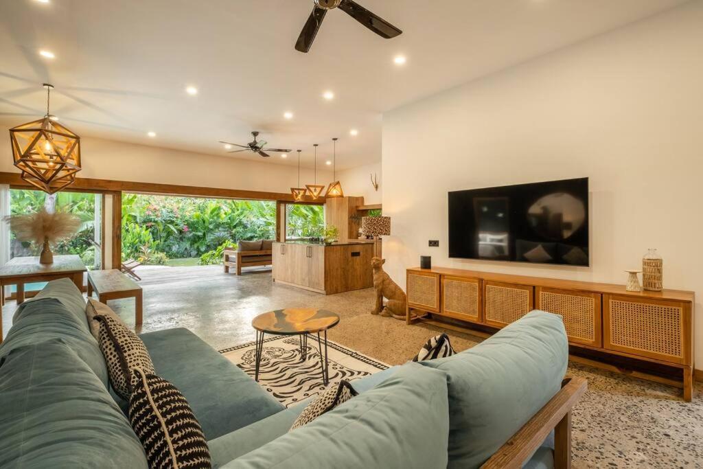 Villa Designer New 3Bdr - Lush Garden+Pool Gili Trawangan Exterior foto