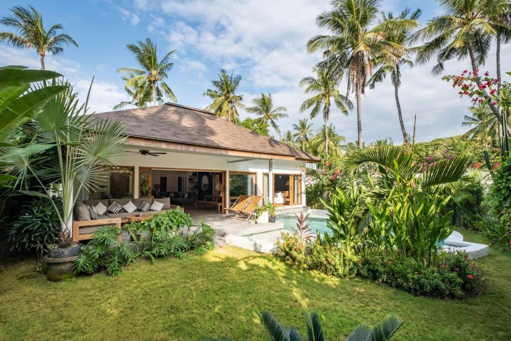 Villa Designer New 3Bdr - Lush Garden+Pool Gili Trawangan Exterior foto